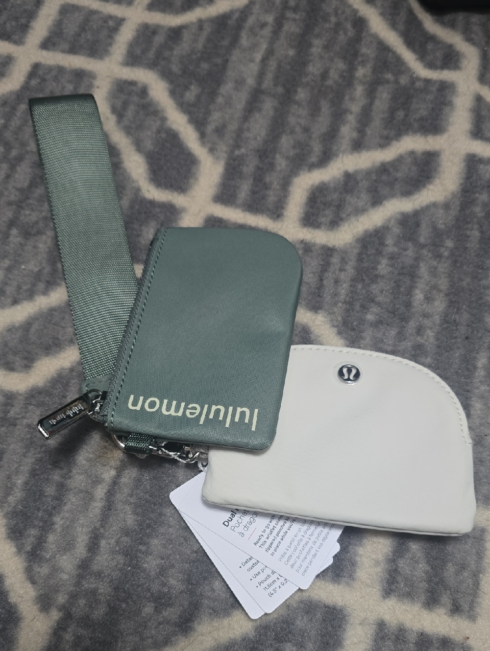 lululemon athletica green wristlet cardholder with white coin pouch